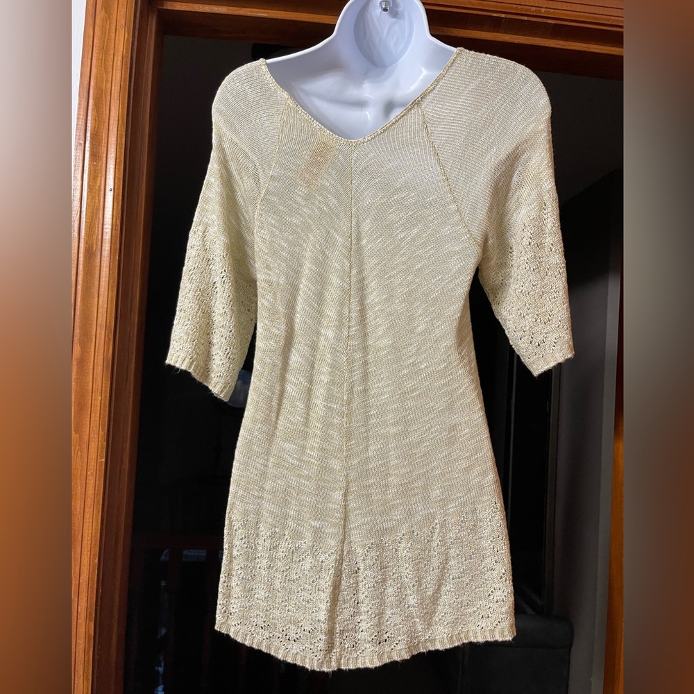 Nice blouse - Picture 2 of 2